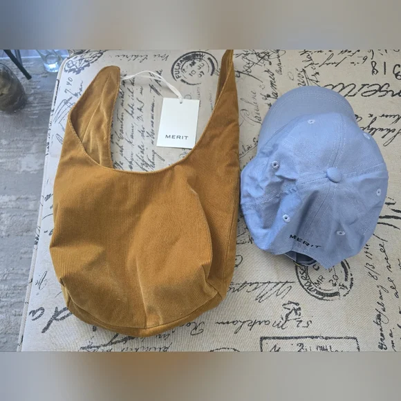 MERIT Makeup Pouch & Hat - Picture 2 of 2